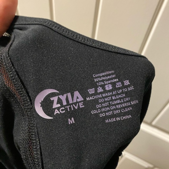 Zyia Effortless Tank Top - Picture 6 of 6